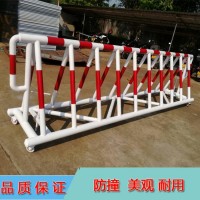 攔路帶刺黃黑拒馬護欄 臨時封閉移動鋼管三角架 款式多樣